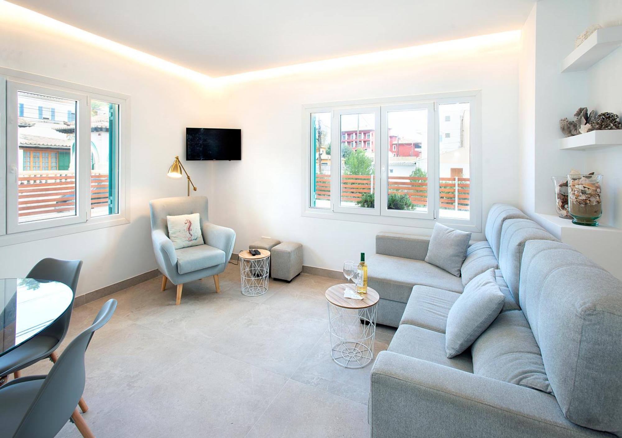Owl Booking Villa Beach House Magdalena - 5 Min Walk To The Beach Cala de Sant Vicenc Eksteriør billede