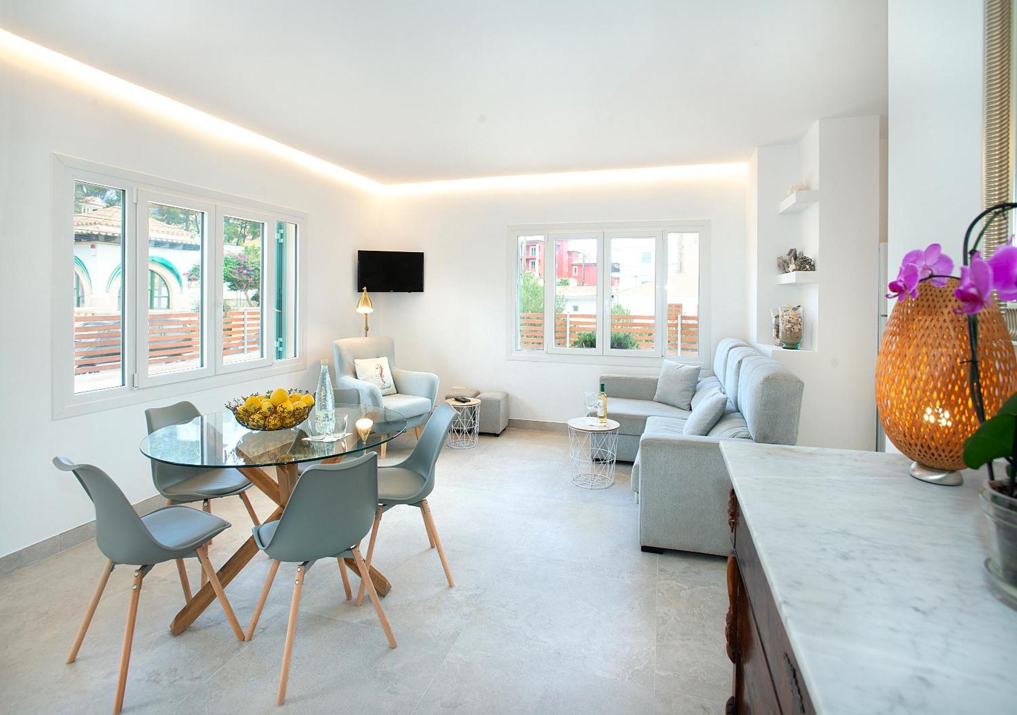 Owl Booking Villa Beach House Magdalena - 5 Min Walk To The Beach Cala de Sant Vicenc Eksteriør billede